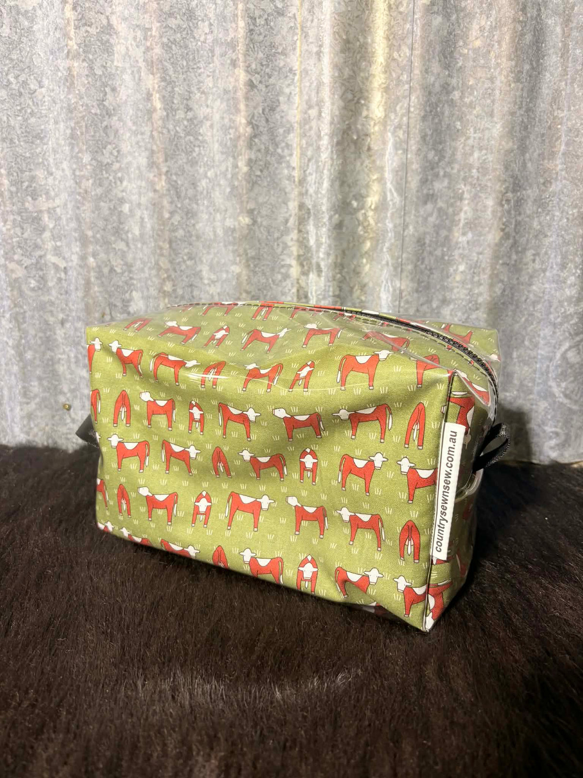 Box Toiletry Bag -Herefords