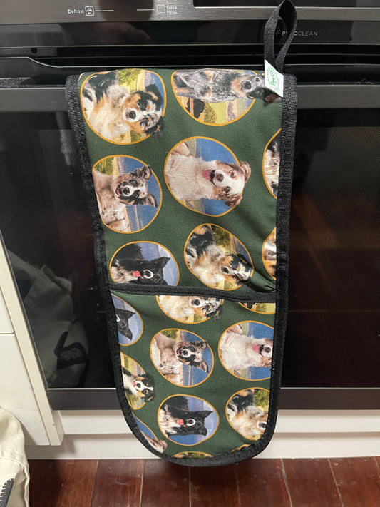 Ready made oven mitt - working dogs